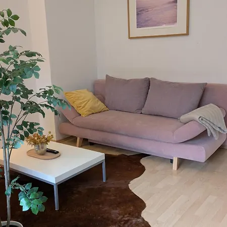 Modern And For Up To 4 Guests Διαμέρισμα *