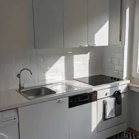 Modern And For Up To 4 Guests * エッセン