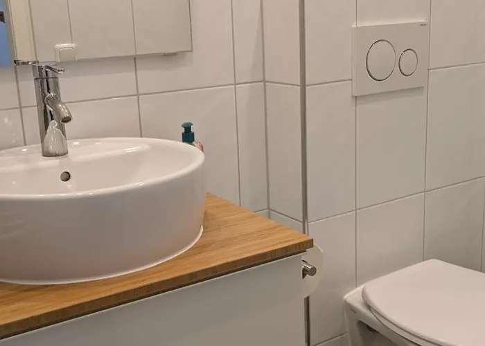 Modern And For Up To 4 Guests * Έσσεν